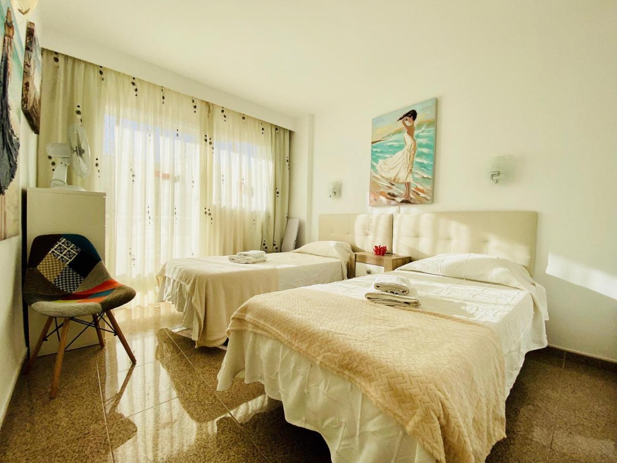 Orange And White Apartment In Yumbo San Bartolomé Dış mekan fotoğraf