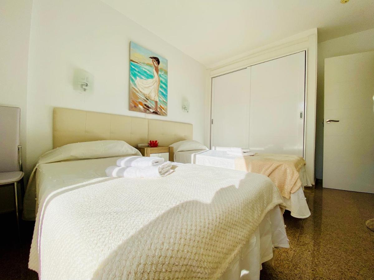 Orange And White Apartment In Yumbo San Bartolomé Dış mekan fotoğraf