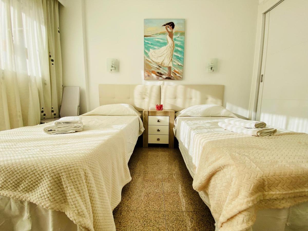 Orange And White Apartment In Yumbo San Bartolomé Dış mekan fotoğraf